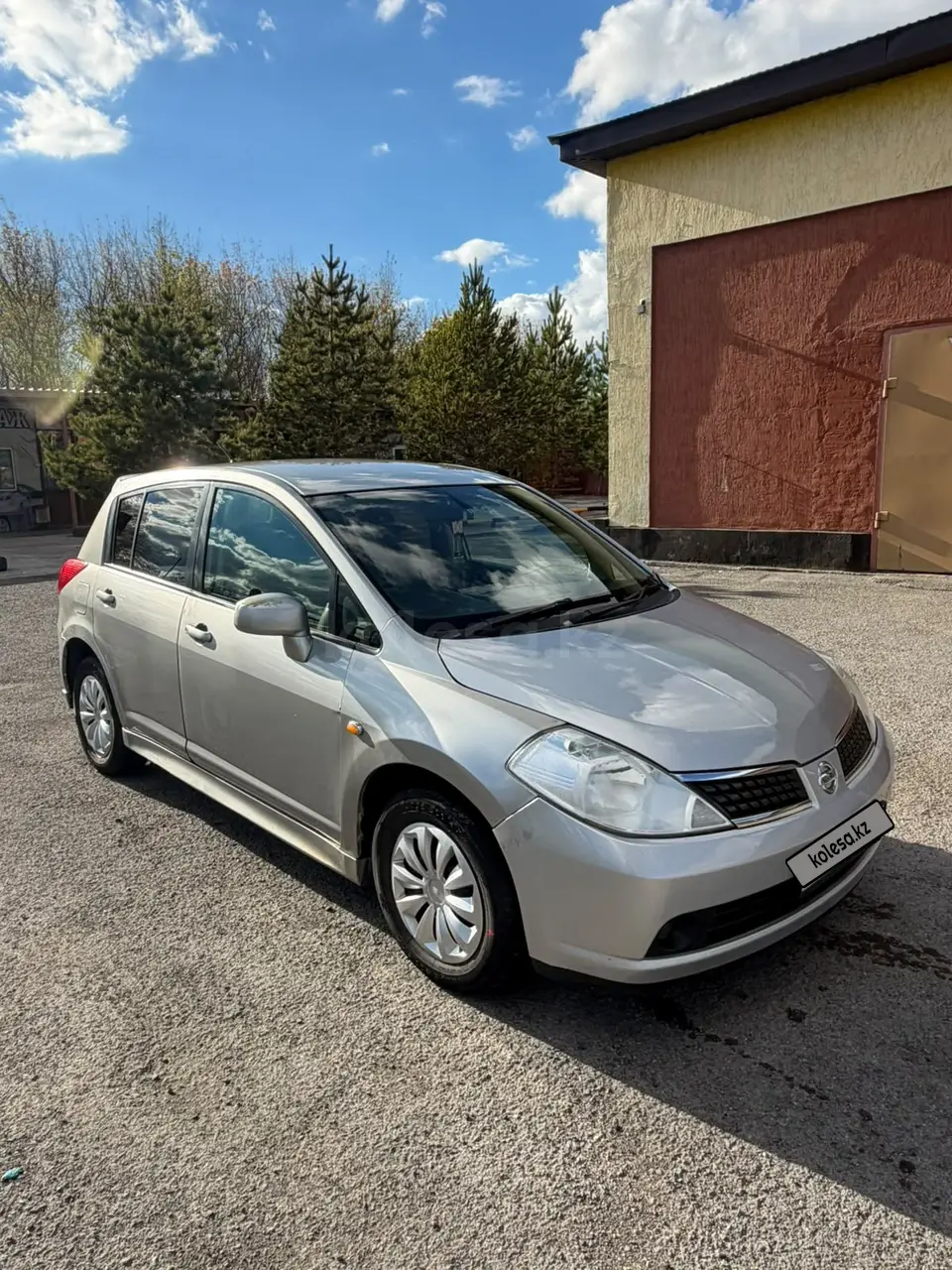 Nissan Tiida, 2005