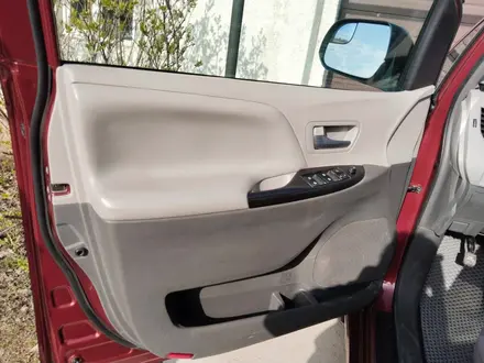 Toyota Sienna 2018 года за 17 500 000 тг. в Уральск – фото 19