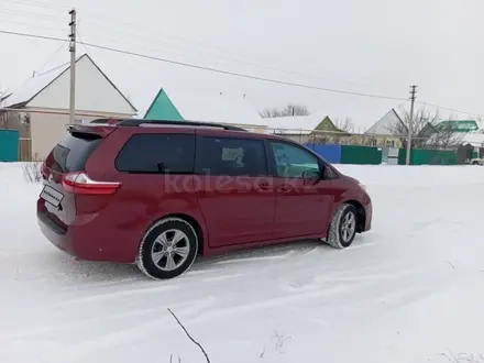 Toyota Sienna 2018 года за 17 500 000 тг. в Уральск