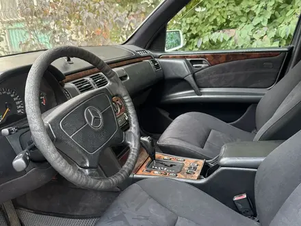 Mercedes-Benz E 320 1998 года за 3 200 000 тг. в Алматы – фото 7