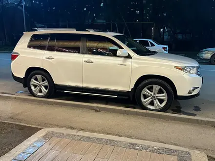 Toyota Highlander 2012 года за 13 200 000 тг. в Алматы