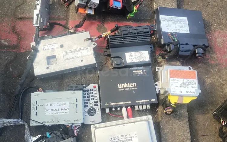 Audi a8 блок реле компьютер за 2 000 тг. в Алматы