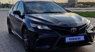 Toyota Camry 2021 года за 12 000 000 тг. в Астана