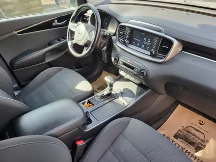 Kia Sorento 2018 года за 11 800 000 тг. в Алматы – фото 3