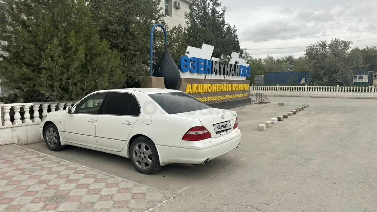 Toyota Celsior, 2004