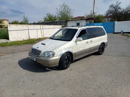 Kia Carnival 2002 года за 2 500 000 тг. в Шымкент – фото 5