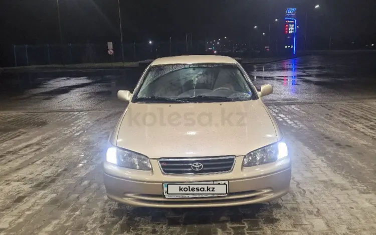 Toyota Camry 2000 года за 4 100 000 тг. в Усть-Каменогорск