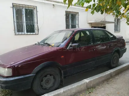 Volkswagen Passat 1993 года за 1 150 000 тг. в Тараз – фото 2