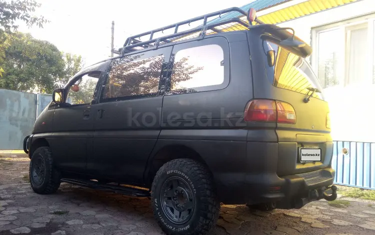 Mitsubishi Delica 1996 годаүшін2 500 000 тг. в Астана