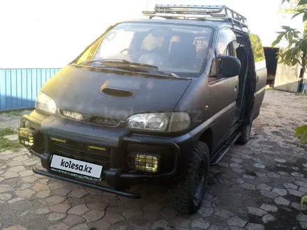 Mitsubishi Delica 1996 года за 2 500 000 тг. в Астана – фото 2