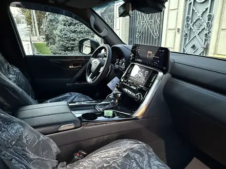 Lexus LX 600 2024 года за 74 500 000 тг. в Алматы – фото 6