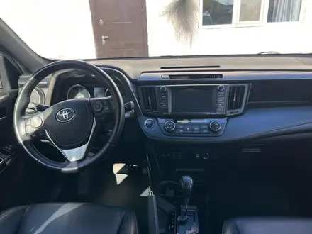 Toyota RAV4 2018 года за 10 000 000 тг. в Уральск – фото 10