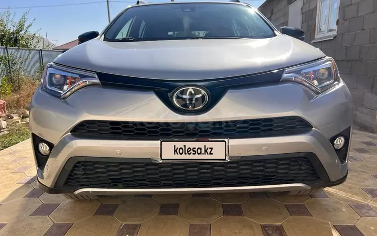 Toyota RAV4 2018 года за 10 000 000 тг. в Уральск