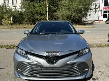 Toyota Camry 2020 года за 8 000 000 тг. в Аксай