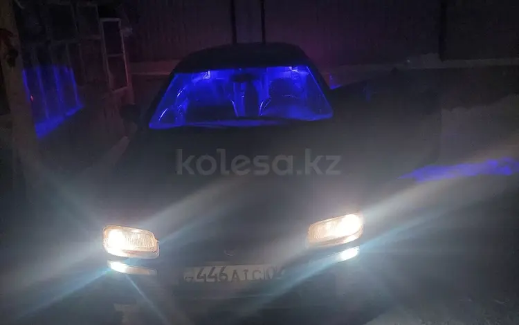 Mazda 323 1995 годаfor1 000 000 тг. в Актобе