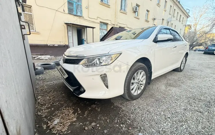 Toyota Camry 2015 года за 9 000 000 тг. в Семей