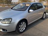 Volkswagen Golf 2004 годаүшін3 600 000 тг. в Тараз