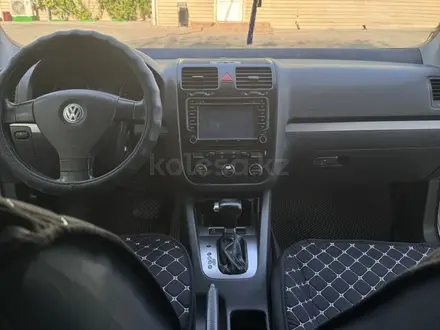 Volkswagen Golf 2004 года за 3 600 000 тг. в Тараз – фото 3