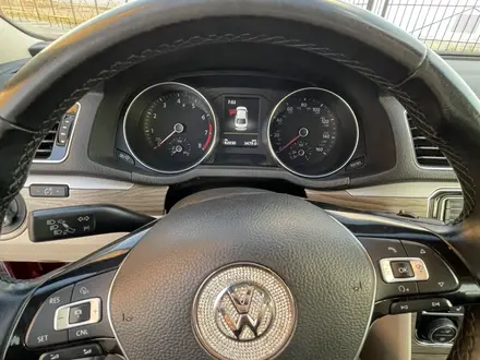Volkswagen Passat 2017 года за 8 990 000 тг. в Актау – фото 21