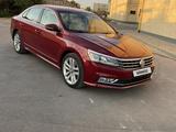 Volkswagen Passat 2017 года за 8 500 000 тг. в Актау