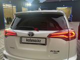 Toyota RAV4 2016 годаүшін10 500 000 тг. в Астана – фото 2