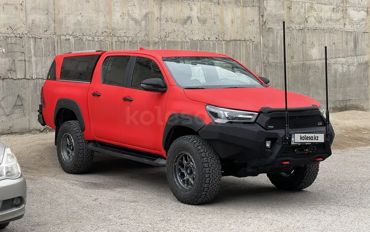 Toyota Hilux 2022 года за 28 000 000 тг. в Актау