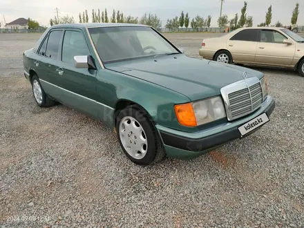 Mercedes-Benz E 220 1993 года за 1 900 000 тг. в Кызылорда