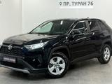 Toyota RAV4 Prestige 2021 года за 14 200 000 тг. в Астана