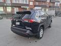 Toyota RAV4 2020 года за 15 000 000 тг. в Уральск – фото 3