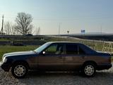 Mercedes-Benz E 200 1992 года за 350 000 тг. в Шымкент – фото 2