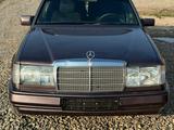 Mercedes-Benz E 200 1992 года за 350 000 тг. в Шымкент