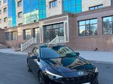 Hyundai Elantra 2021 годаfor10 500 000 тг. в Уральск – фото 2
