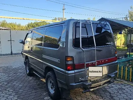 Mitsubishi Delica 1996 года за 2 600 000 тг. в Алматы – фото 2