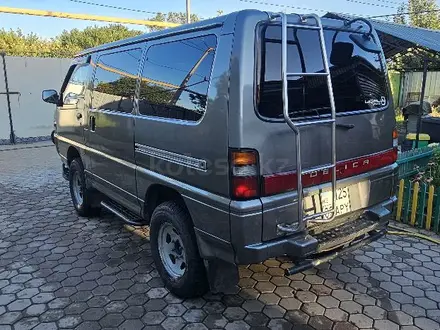 Mitsubishi Delica 1996 года за 2 600 000 тг. в Алматы – фото 3