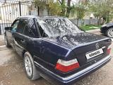 Mercedes-Benz E 220 1994 года за 2 500 000 тг. в Тараз – фото 4