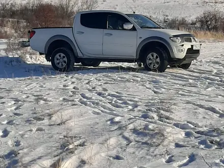 Mitsubishi L200 2013 года за 8 000 000 тг. в Усть-Каменогорск – фото 2