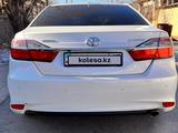 Toyota Camry 2015 года за 12 000 000 тг. в Туркестан – фото 2