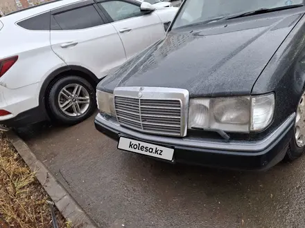 Mercedes-Benz E 260 1993 года за 1 800 000 тг. в Астана – фото 6