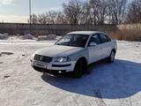 Volkswagen Passat 2002 годаүшін2 300 000 тг. в Уральск