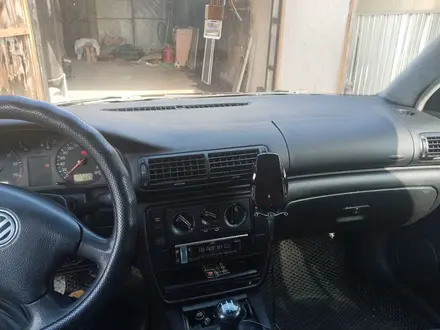 Volkswagen Passat 1998 года за 3 000 000 тг. в Караганда – фото 11