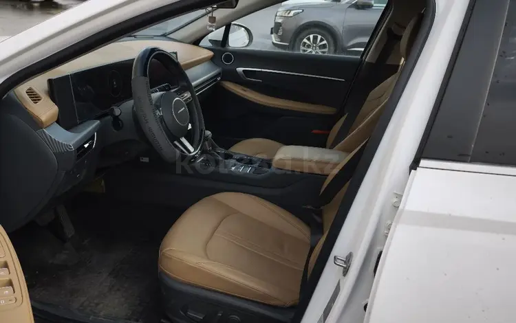 Hyundai Sonata 2024 годаүшін11 800 000 тг. в Караганда