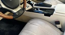 Lexus ES 300h 2014 годаүшін8 150 000 тг. в Жанаозен – фото 3