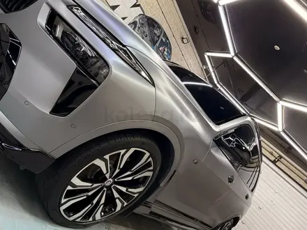 BMW X7 2024 года за 78 550 000 тг. в Алматы – фото 17