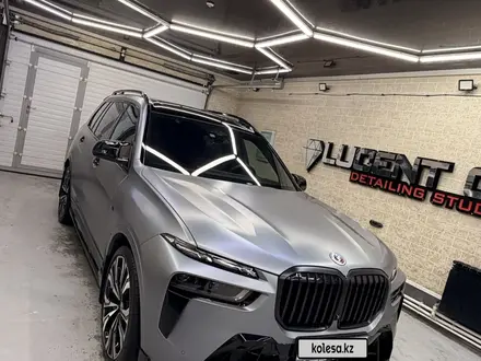 BMW X7 2024 года за 78 550 000 тг. в Алматы – фото 22