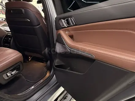 BMW X7 2024 года за 78 550 000 тг. в Алматы – фото 32