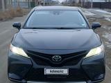 Toyota Camry 2019 года за 9 700 000 тг. в Атырау