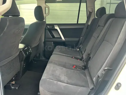 Toyota Land Cruiser Prado Comfort 2015 года за 16 790 000 тг. в Алматы – фото 15