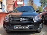 Toyota RAV4 2012 года за 8 300 000 тг. в Усть-Каменогорск