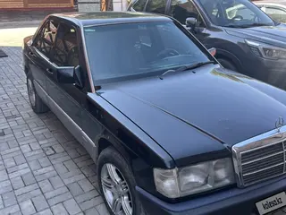 Mercedes-Benz 190