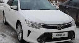 Toyota Camry 2015 года за 11 200 000 тг. в Уральск